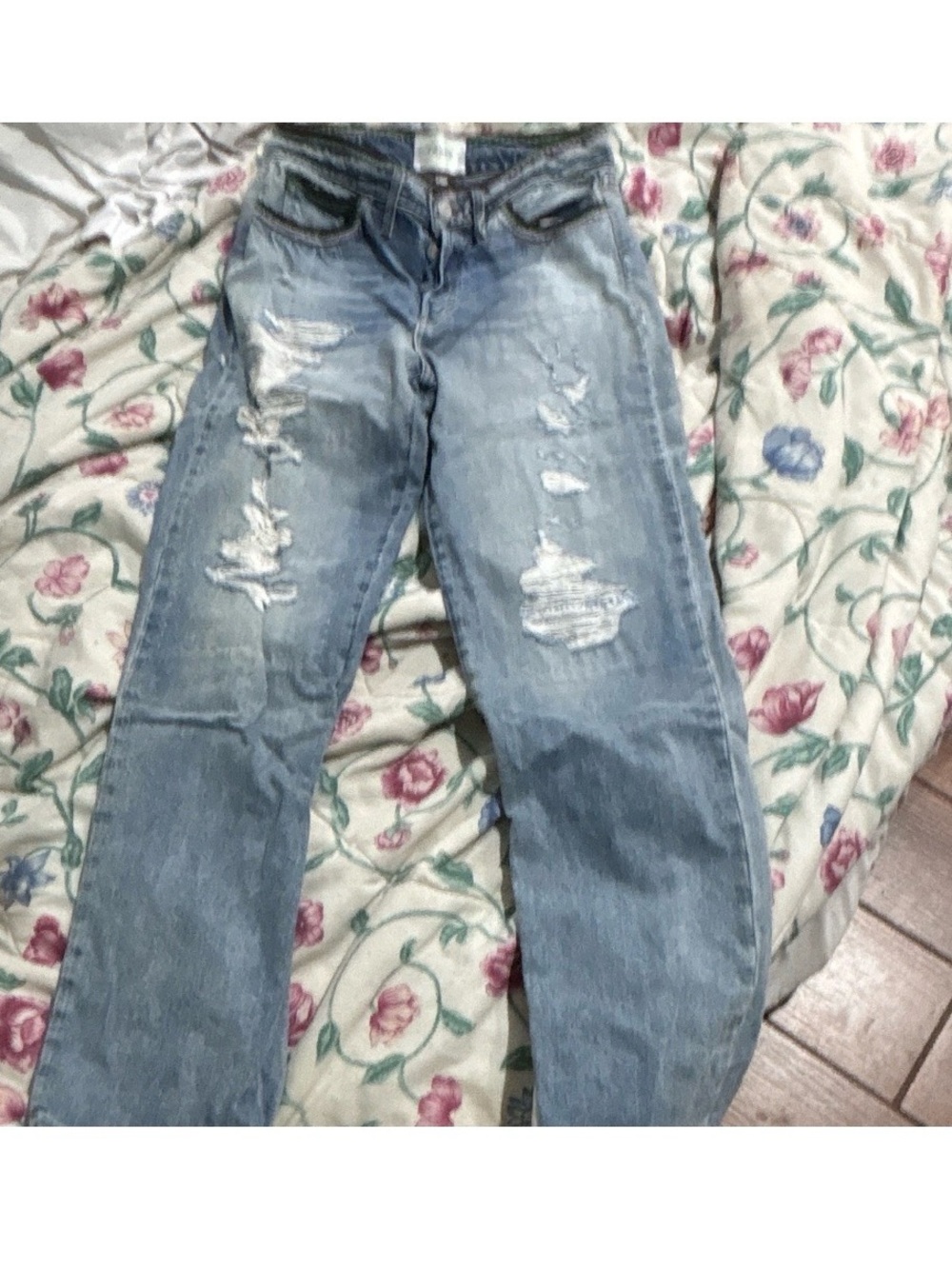 FRAME denim Light Blue Distressed Women’s Jeans
